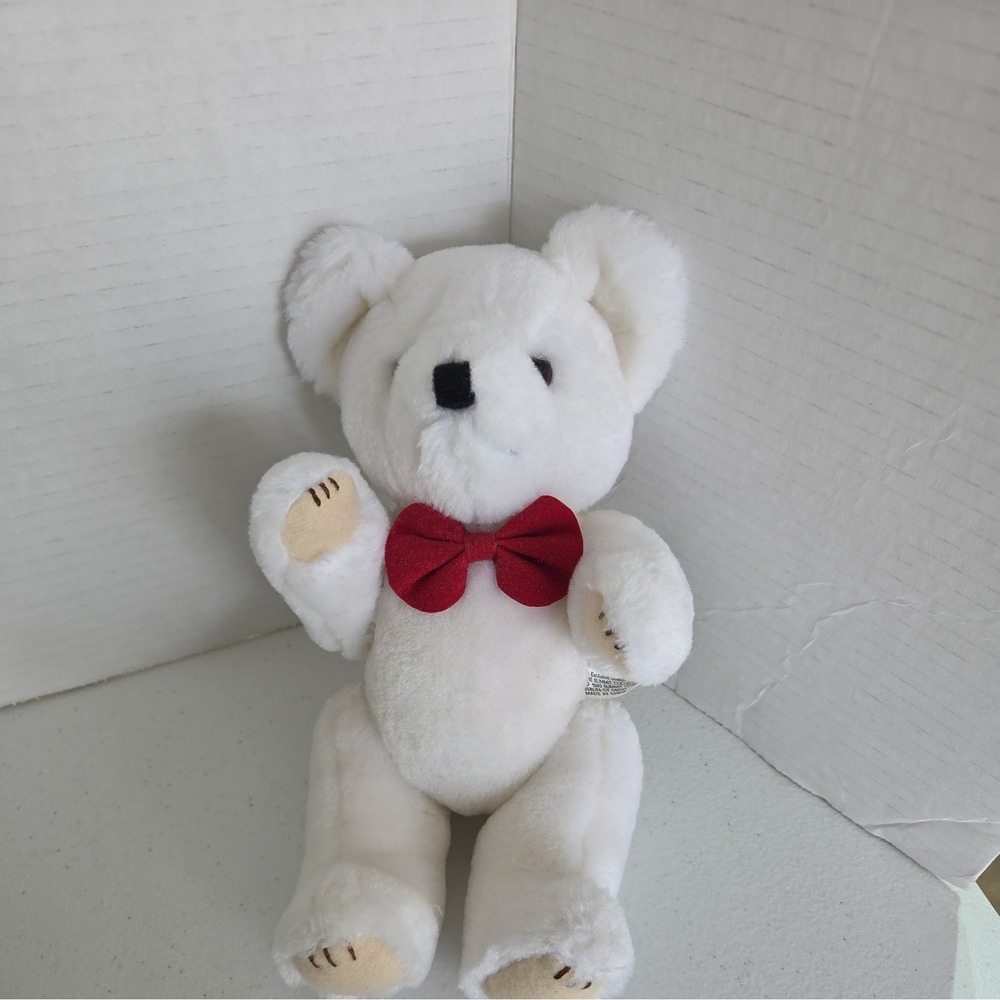 Summit Collection Exclusive 1990 White Bear Red Bowtie